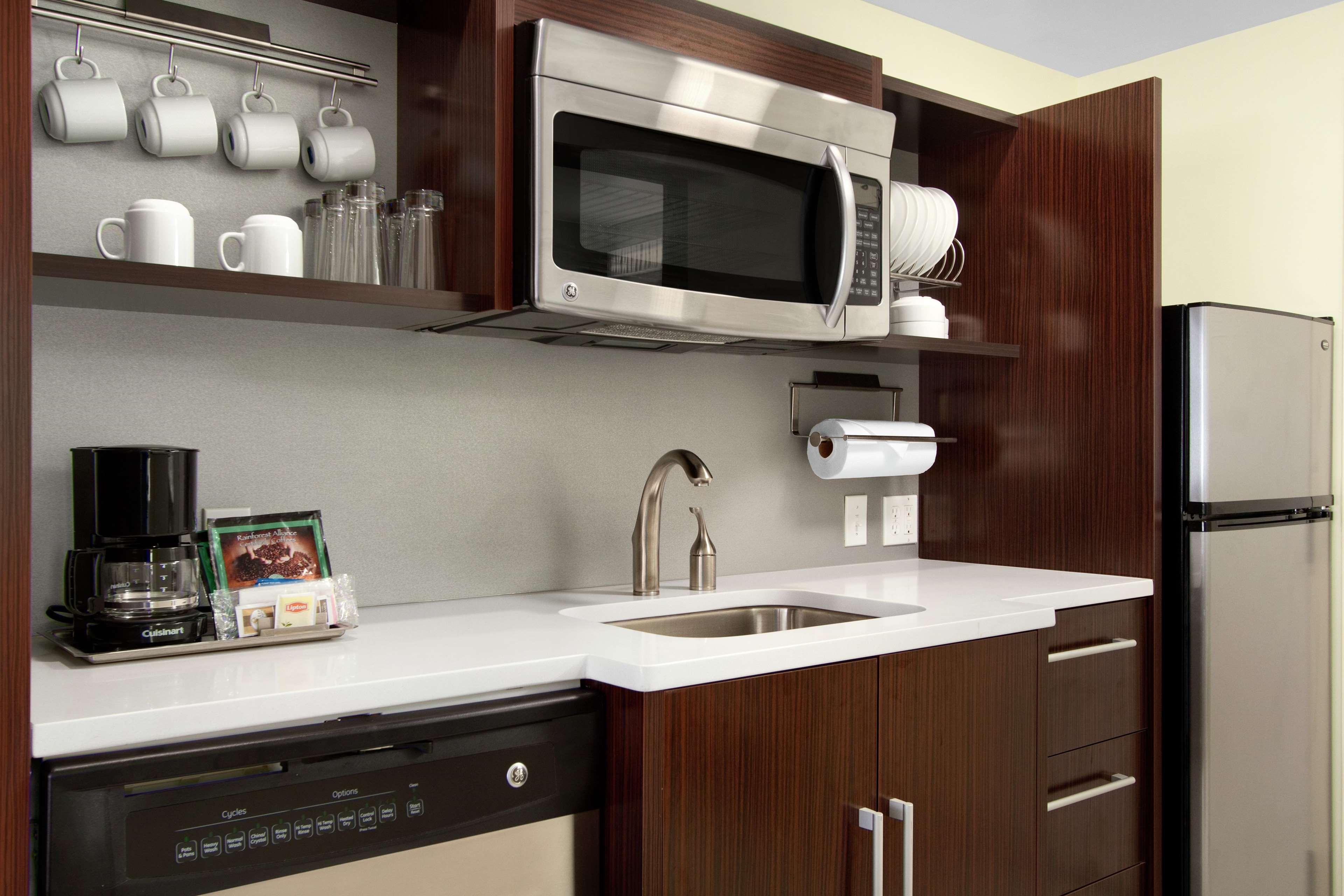 Comfort Inn & Suites Baltimore Quarto foto